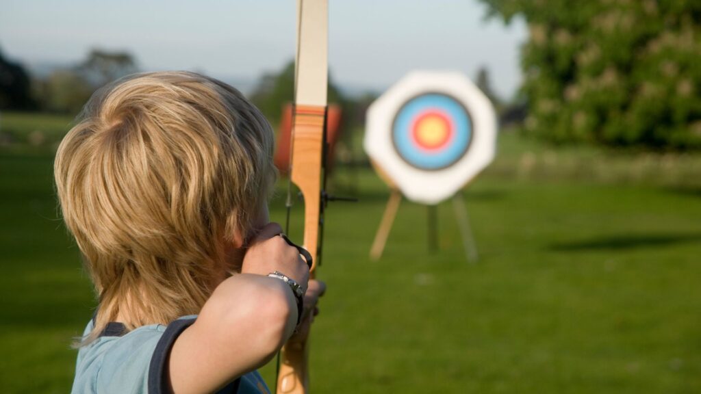 How to help distracted students - Do exercise like archery.